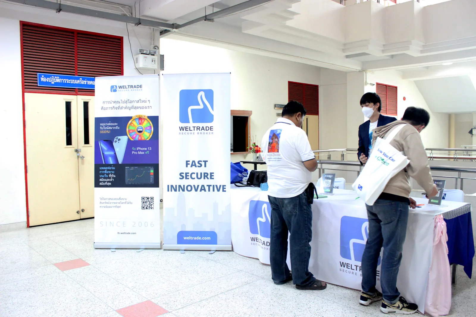 ภาพบรรยากาศงานสัมมนา Forex วันที่ 24 ก.ค 2022 ที่สุรินทร์ Surin Province — ภาพที่ 4