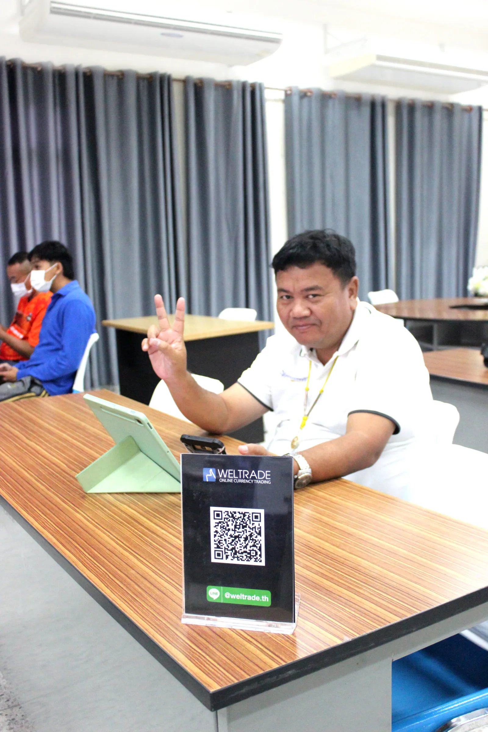 ภาพบรรยากาศงานสัมมนา Forex วันที่ 24 ก.ค 2022 ที่สุรินทร์ Surin Province — ภาพที่ 26