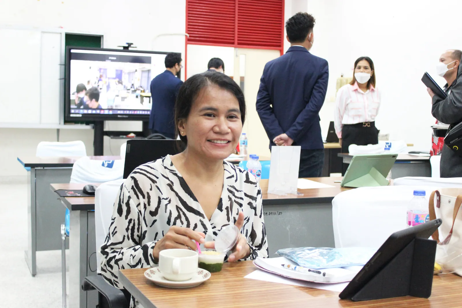 ภาพบรรยากาศงานสัมมนา Forex วันที่ 24 ก.ค 2022 ที่สุรินทร์ Surin Province — ภาพที่ 19