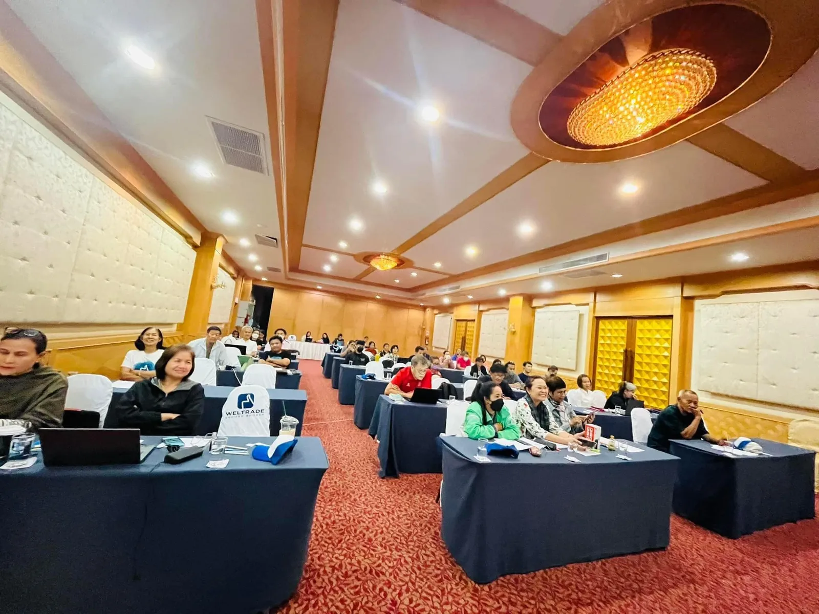 บรรยากาศงานสัมมนา Forex ที่สุรินทร์ Gold Went Gold เทรดทองออนทัวร์ 2 กันยายน 2566 — ภาพที่ 1
